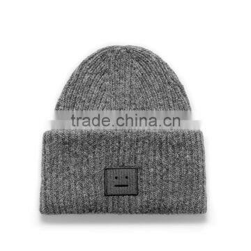 Unisex Knitted Ski Cap Beanie With Smiling Face Leather Patch