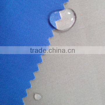 Polyester and cotton water repellent twill fabric for workwear