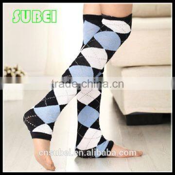 Sell Like Hot Cakes Products Wholesale and OEM Service Women Indoor Socks/warm Socks/fashion Fuzzy Shin Guards photo-2