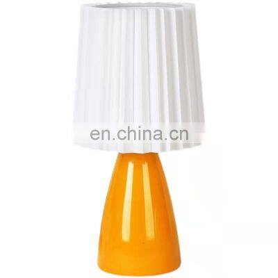 Nordic Retro Design Ceramic Table Lamp Simple Decoration Milkshake Bedroom Bedside Desk Light