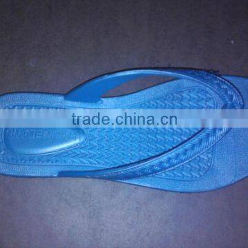 PVC Air-blow Slipper Injection Machine photo-4