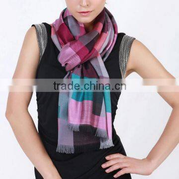 Fashion jacquard viscose plaid scarf