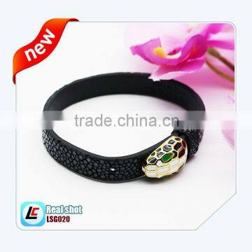 China Supplier Italian Metal Carved Tatoo Leather Bracelets for Men photo-5