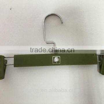 Color Green Plastic Hanger With Two Clips for Clothes