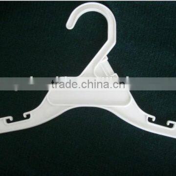 Plastic Clothes Hanger Injection Mold in China photo-2