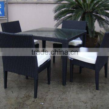 4 Seater Restaurant Dining Table And Chairs