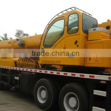 Leadng Performance Truck Crane QY25K5-I With Good Load Capacity