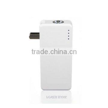 2017 OEM Logo Customize AC Plug 5000mah Portable Charger Power Bank photo-2