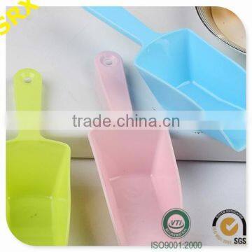 Kitchen tools widely used square ice scoops plastic, OEM ice party scopps, customize ice scoops manufacturer