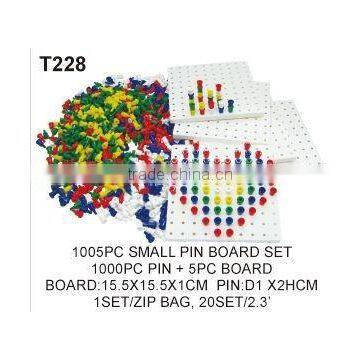 Plastic Connecting Educational Big Pegs And Peg Board Game photo-2