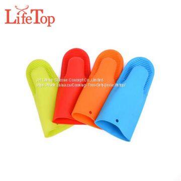 FDA & LFGB Approved Wholesale Silicone Gloves for Cooking Oven Mitts photo-3