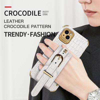 2022 New Wrist Strap Electroplated Crocodile Pattern Four Corner Fall Proof Leather Phone Case For Iphone 8 Plus X Xr 13 14 Pro photo-4