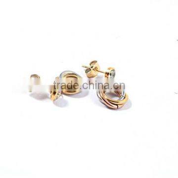 Simple Gold Earring Designs for Women photo-2