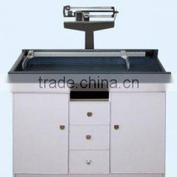 Mechanical Physician Pediatric Scale With Height Measuring