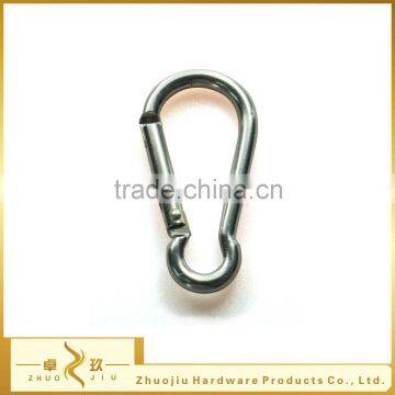 Round shaped silver aluminium carabiner for keys                        
                                                Quality Choice