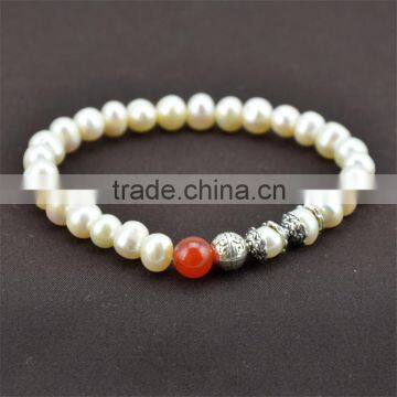 Fine quality pearl bracelets with new style on sale