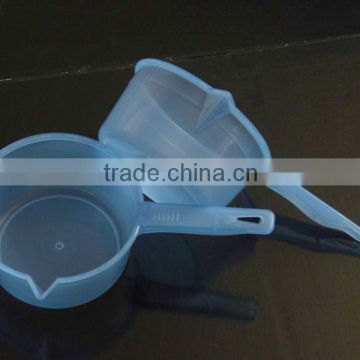 Plastic kitchenware