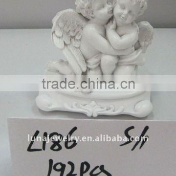 Small size white color resin angel figurine,