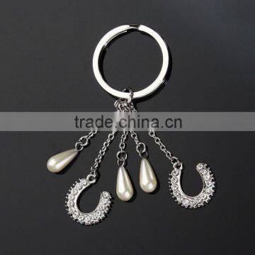 unique metal crystal horseshoe keyring/keychain with pearl,can add customer's logo,various designs<DKCA3071>