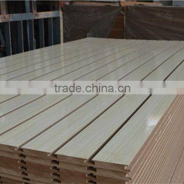 Display of Melamine Slatwall