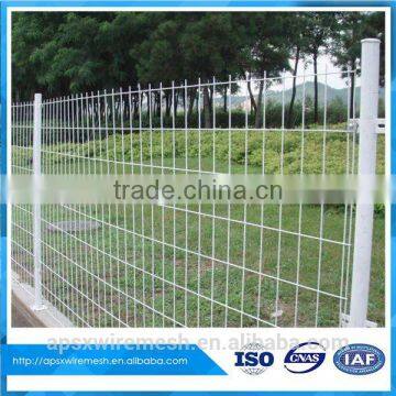 Cheap PVC (vinyl) Lawn Fence