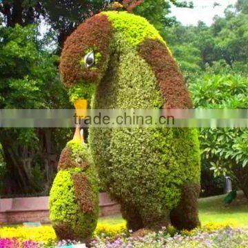 artificial grass animal shape ornamental plastic animal topiary with wooden package