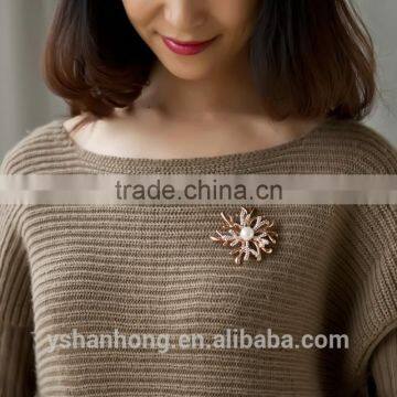 Gold-plated Natural Pearl Snowflakes Antlers Shawl Brooch Buckle photo-3