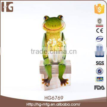 Lovely Frog Flowerpot Metal Garden Art