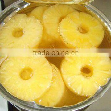 HIGH QUALITY CANNED PINEAPPLE IN LIGHT SYRUP_BEST PRICE FOR YOU !