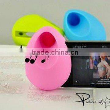 crazy sell silicone music egg mini speaker for iphone 4/4s