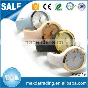 New Arrival Colourful Silicone Banded Waterproof Quartz Lady Watch photo-5