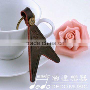 Promotion calf leather guitar shape key chain