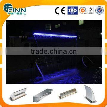 Water curtain for swimming pool and spa pool waterfall