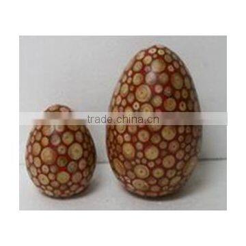 set of 2 easter eggs with incrusted bamboo and composite material