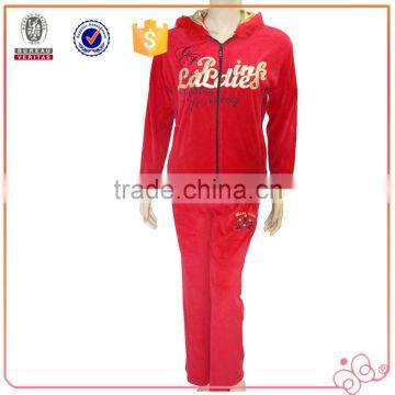 China Supplier Winter 3-piece Red Pretty Womens Sportswear Set photo-2