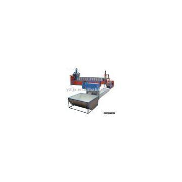 Plastic granulating machine