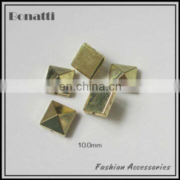 studs for coats