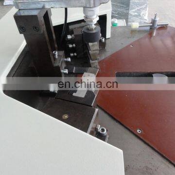 Window Corner Combining Machine With the Position