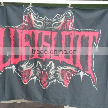 banner with grommet