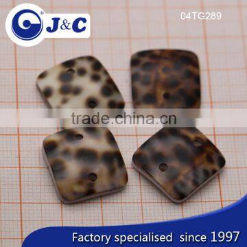 2015 fashion OEM nature color TG shell button, tiger spot shell button