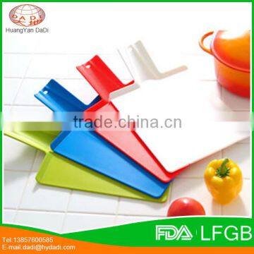 New designed flexible and foldable polypropylene plastic cutting board for kitchen                        
                                                Quality Choice