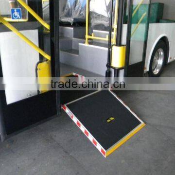 Fold Aluminum Manual Wheelchair Ramp for Bus