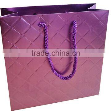 Luxury High Quality Fashion Paper Shopping Bag With Embossing photo-5