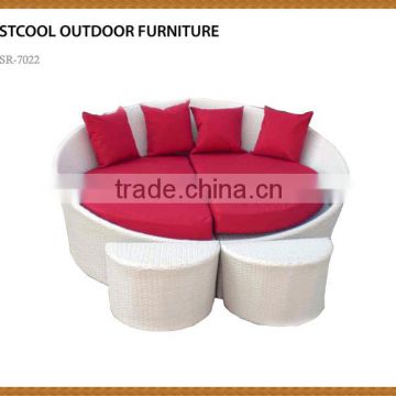 Roundbed Black Rattan Tan Cushion Daybed Set