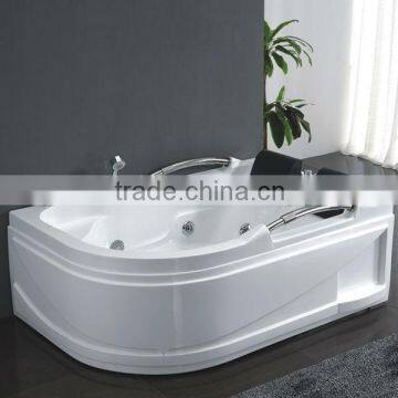 freestanding hydromassage bathtub