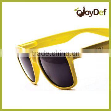 Fashion Sunglasses Style and Adult Age PC sun glasses