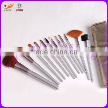 Makeup Brush Set with Synthetic Hair and Wooden Handle