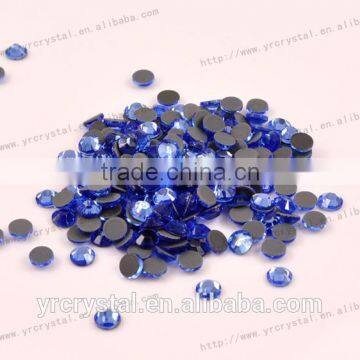 Round shape light sapphire color with silver foiling flat back hotfix strass