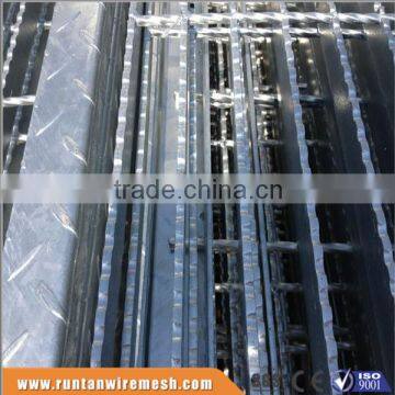 Hot Dipped Galvanized Floor Platform Bar Serrated Walkway Grating (Trade Assurance) photo-4