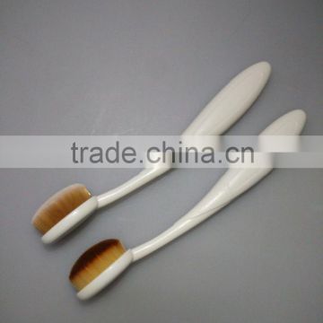 new design white tooth shape oval foundation brush